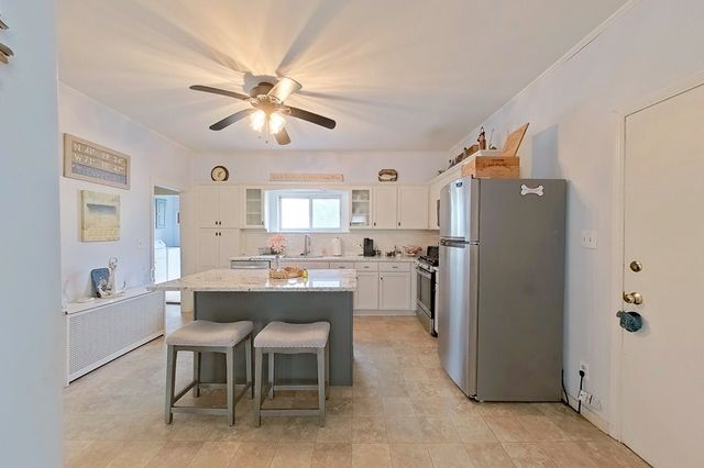 36 Dixon Street, Newport, RI 02840