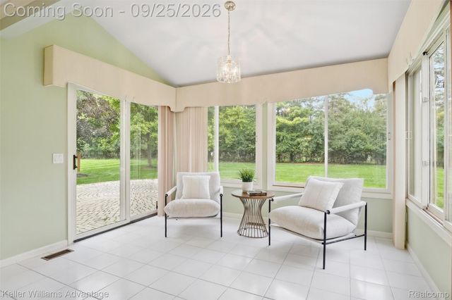 48548 Castleside Drive, Canton Charter Township, MI 48187