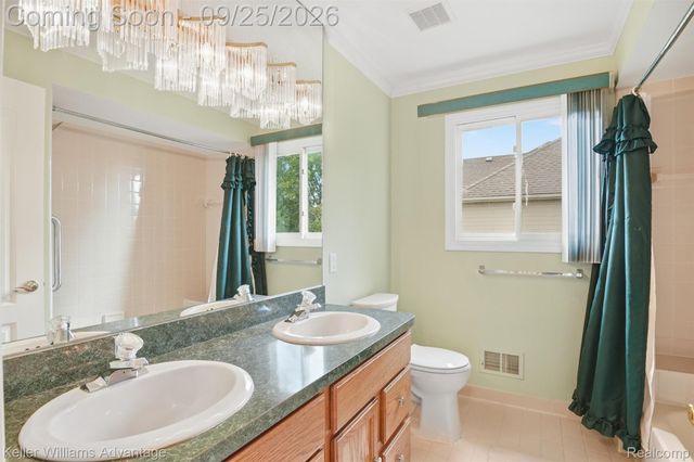 48548 Castleside Drive, Canton Charter Township, MI 48187