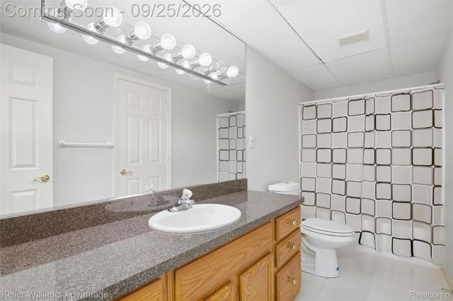 48548 Castleside Drive, Canton Charter Township, MI 48187
