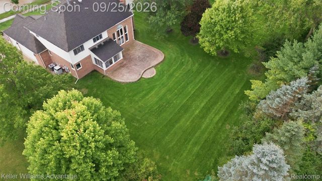 48548 Castleside Drive, Canton Charter Township, MI 48187
