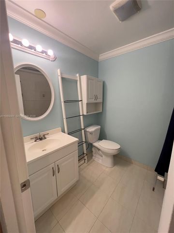 3302 Farragut Street 5F, Hollywood, FL 33021