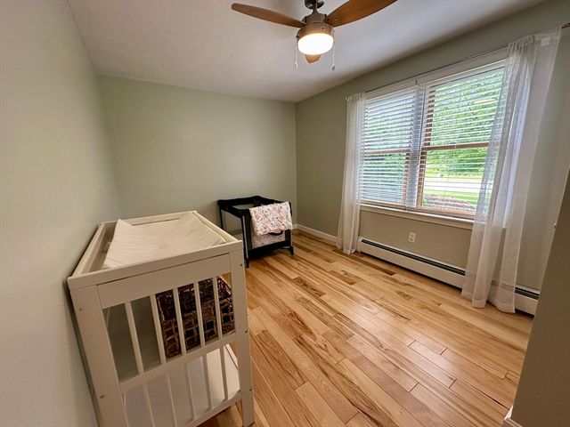 1 Hawthorne St, Lakeville, MA 02347