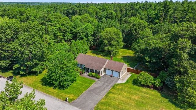 1 Hawthorne St, Lakeville, MA 02347
