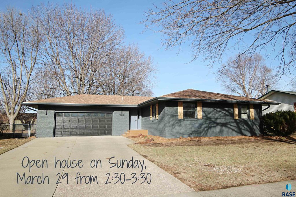 4413 S Lewis Ave Avenue, Sioux Falls, SD 57103