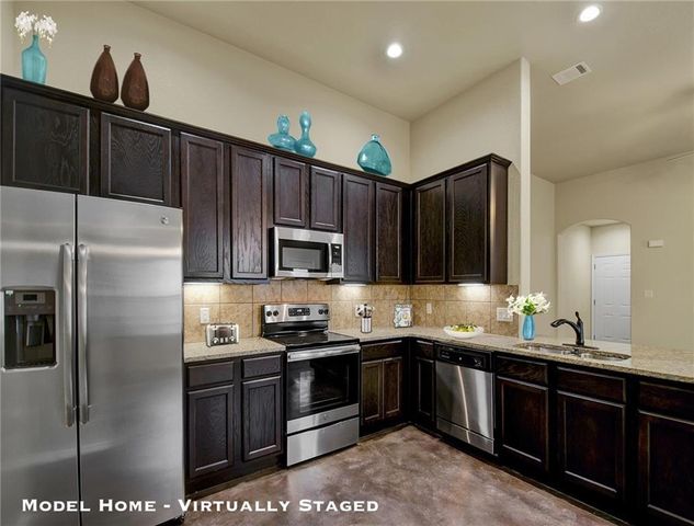 379 JOANNE LOOP A & B, Buda, TX 78610