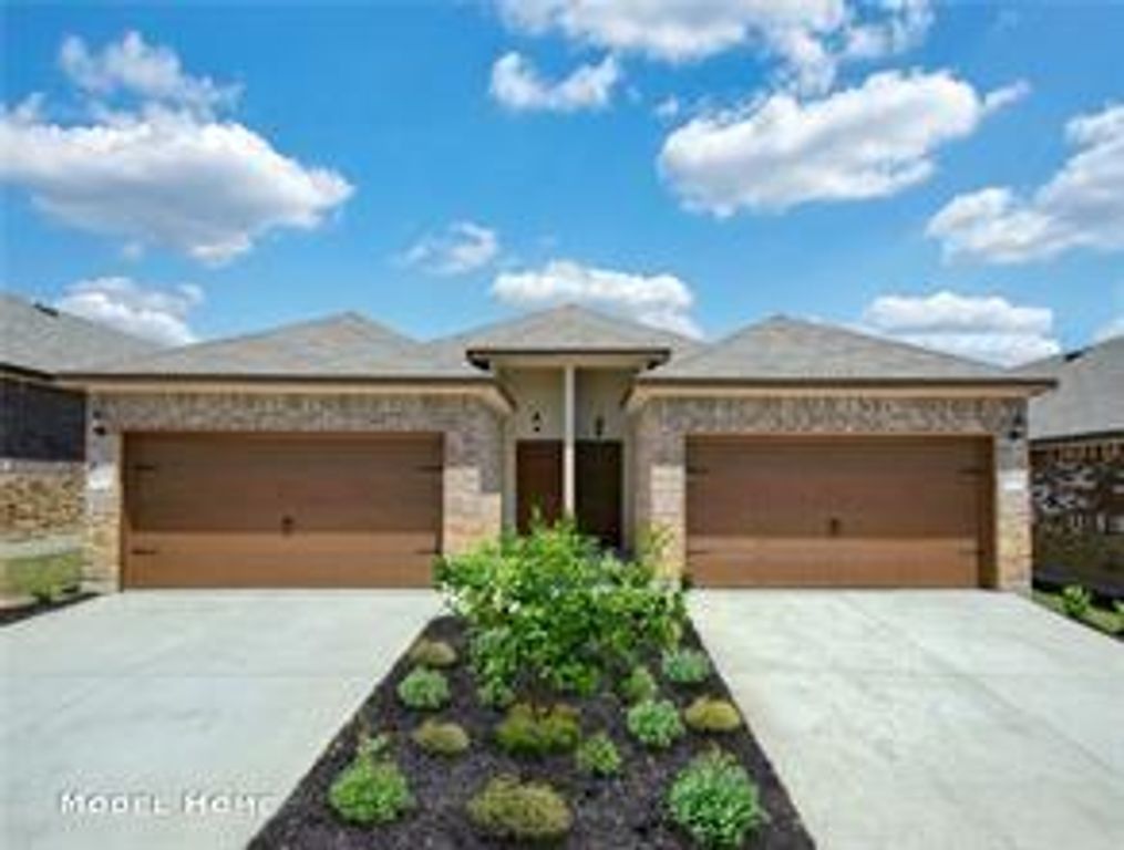379 JOANNE LOOP A & B, Buda, TX 78610