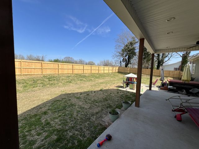 3215 Church St, Burns, TN 37029