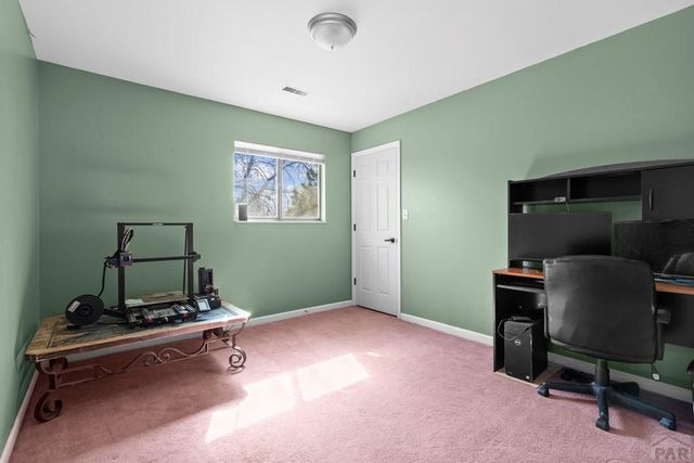 2 Bellflower Ct, Pueblo, CO 81001