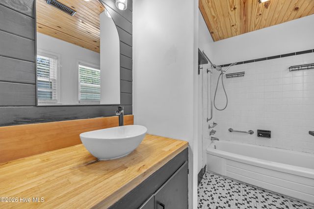 501 Robert E Lee Drive, Wilmington, NC 28412