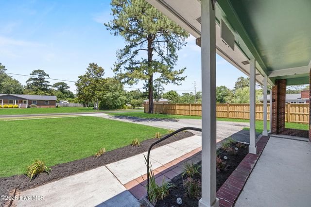 501 Robert E Lee Drive, Wilmington, NC 28412