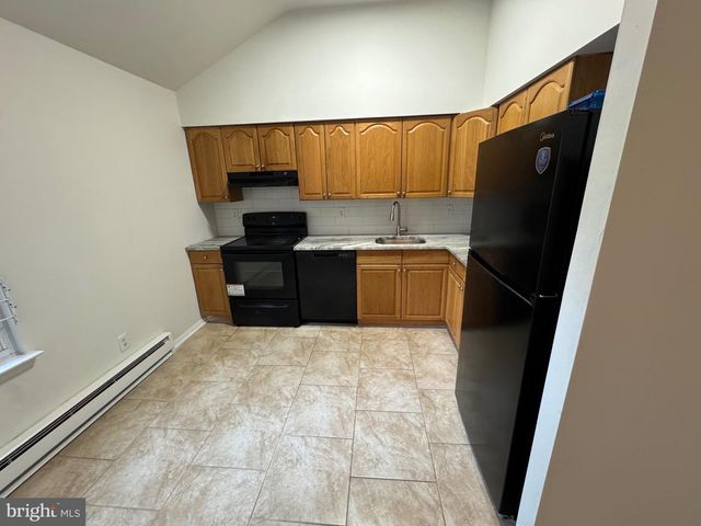 502 BROMLEY EST, Pine Hill, NJ 08021