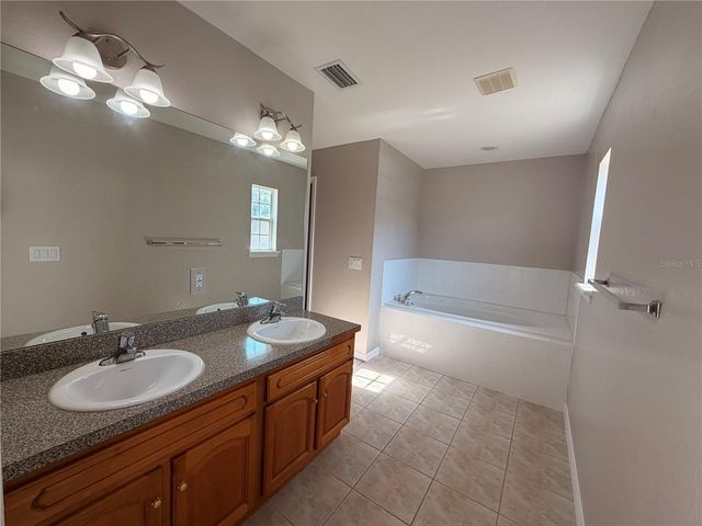 561 CODY CALEB DRIVE, Winter Haven, FL 33884