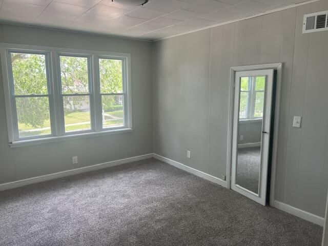 1203 S 87th STREET, West Allis, WI 53214