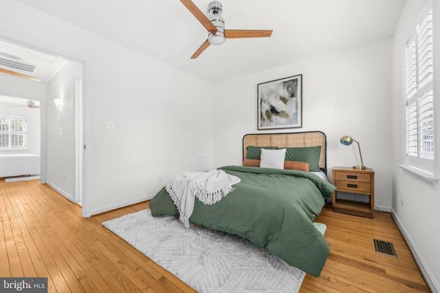 403 OLD TOWN CT, Alexandria, VA 22314
