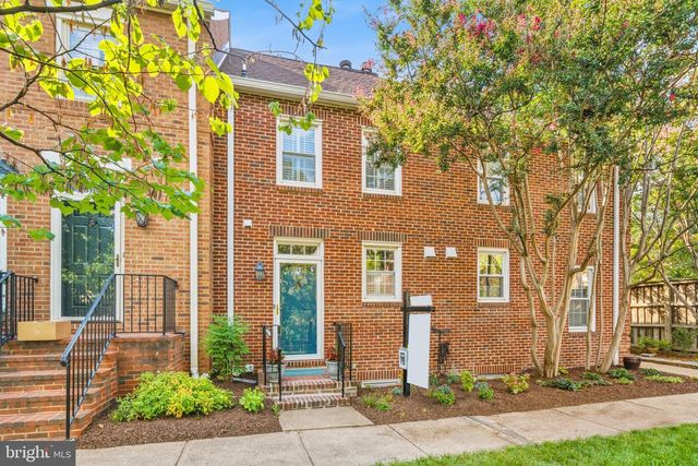 403 OLD TOWN CT, Alexandria, VA 22314