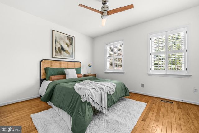403 OLD TOWN CT, Alexandria, VA 22314