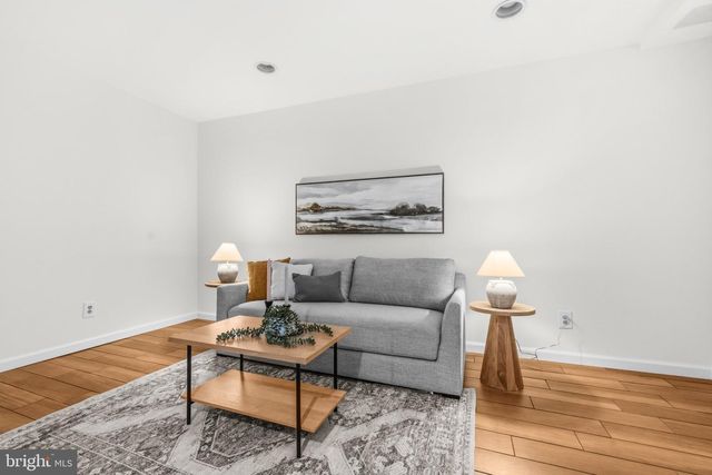 403 OLD TOWN CT, Alexandria, VA 22314
