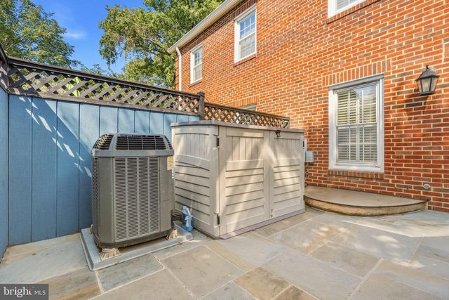 403 OLD TOWN CT, Alexandria, VA 22314