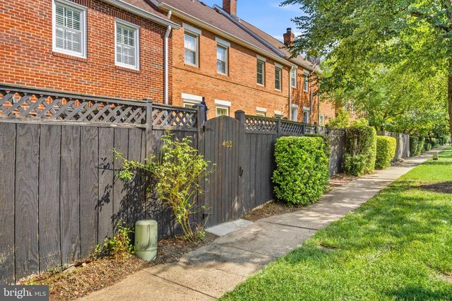 403 OLD TOWN CT, Alexandria, VA 22314
