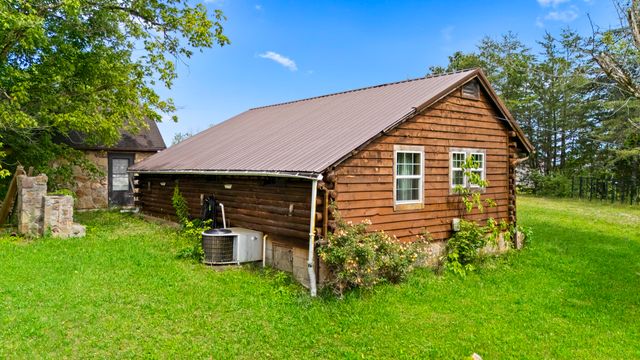 10310 Kentucky 1274, Wellington, KY 40387
