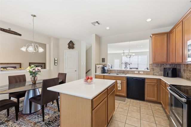 1431 Chase Lane, Irving, TX 75063