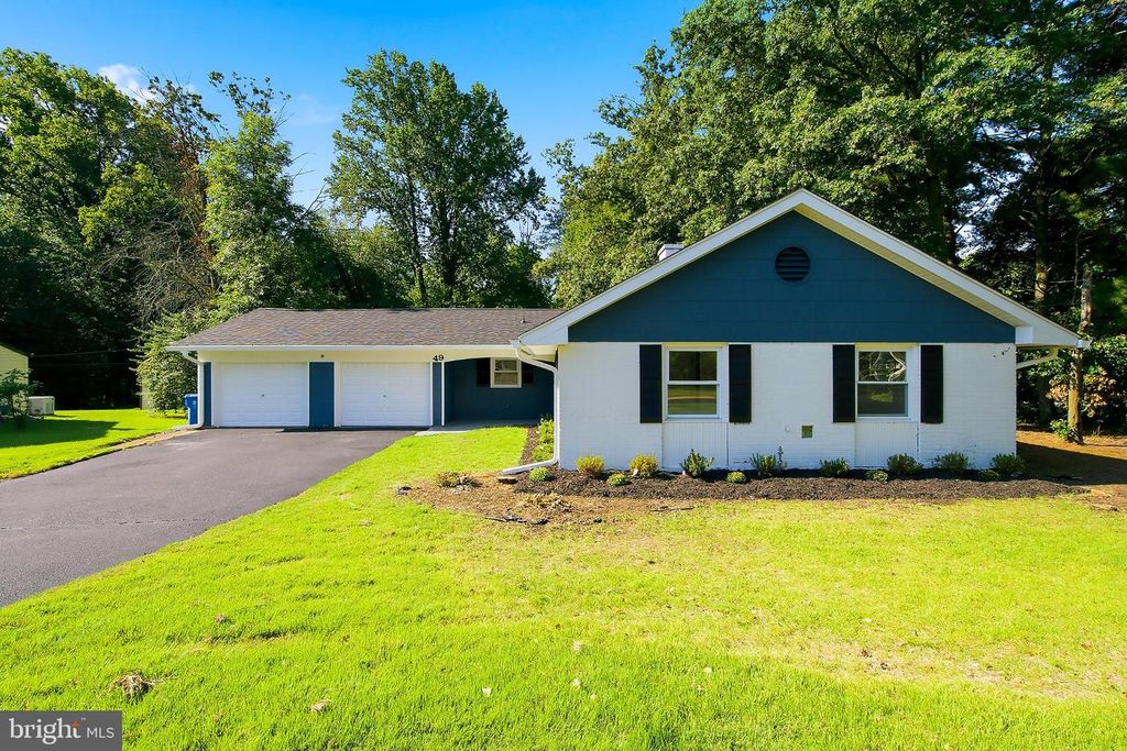 49 BONNIE LN, WILLINGBOROUGH, NJ 08046 — photo 2