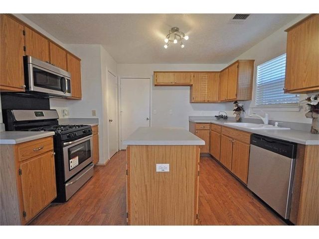 1500 Sylvia LN, Round Rock, TX 78681