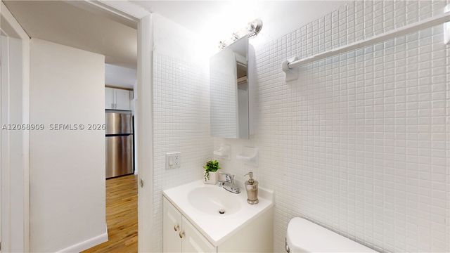 2463 Coral Way 27, Miami, FL 33145