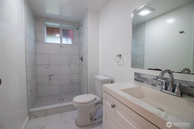 12410 98th Avenue NE, Kirkland, WA 98034
