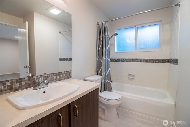 12410 98th Avenue NE, Kirkland, WA 98034
