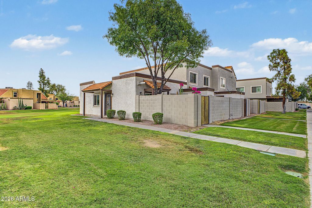 952 E DIAMOND Drive, Tempe, AZ 85283 — photo 2