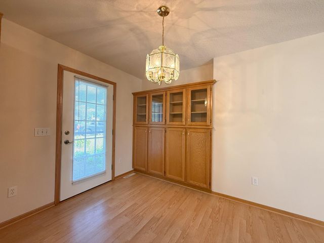 407 Cedar Court NE, Pine Island, MN 55963