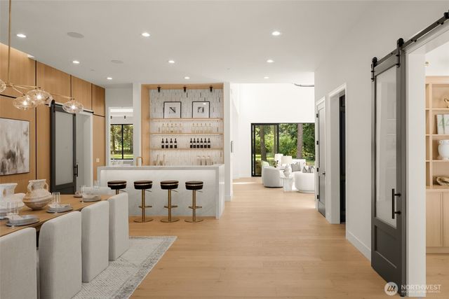 13203 NE 54th Place, Bellevue, WA 98005