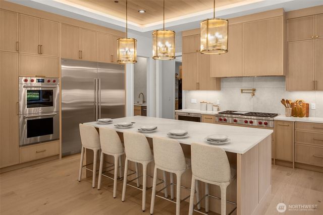 13203 NE 54th Place, Bellevue, WA 98005
