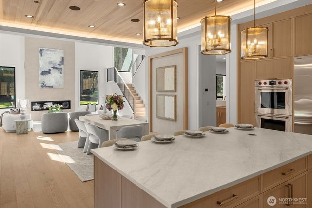 13203 NE 54th Place, Bellevue, WA 98005