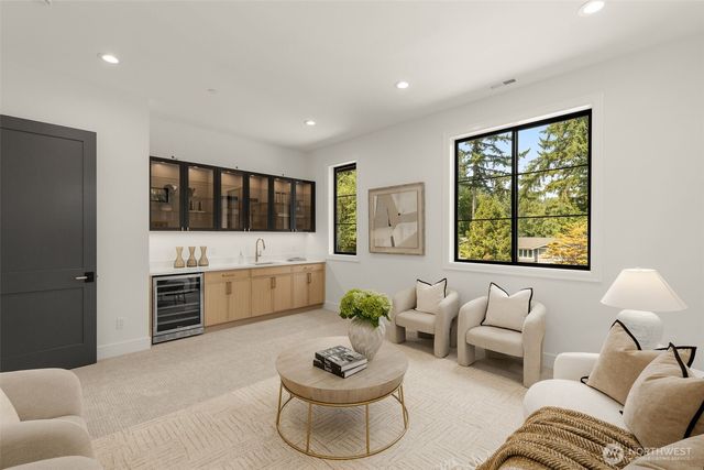 13203 NE 54th Place, Bellevue, WA 98005