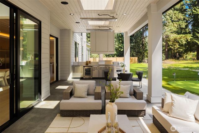 13203 NE 54th Place, Bellevue, WA 98005