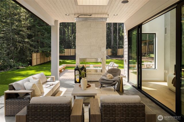 13203 NE 54th Place, Bellevue, WA 98005