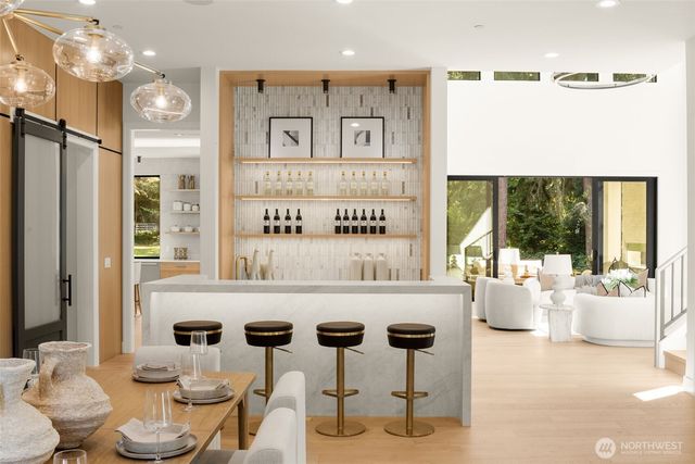 13203 NE 54th Place, Bellevue, WA 98005