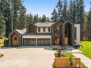13203 NE 54th Place, Bellevue, WA 98005