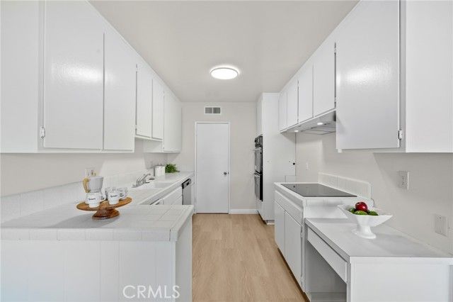 420 S Madison 304, Pasadena, CA 91101