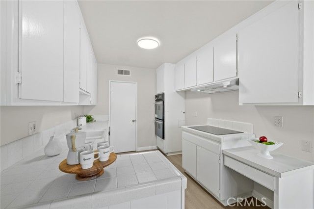 420 S Madison 304, Pasadena, CA 91101