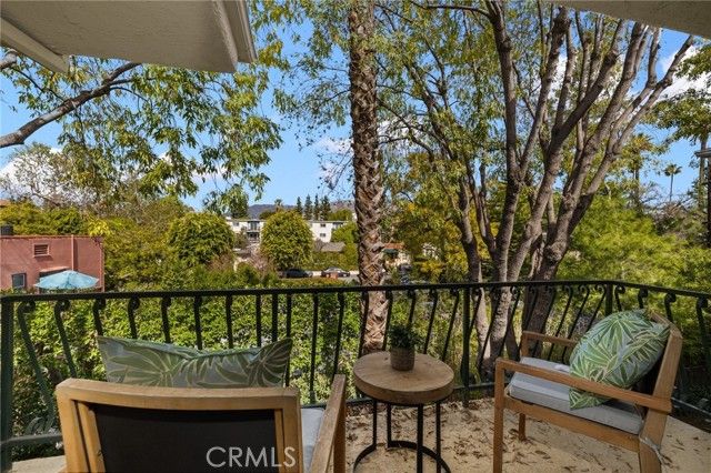 420 S Madison 304, Pasadena, CA 91101