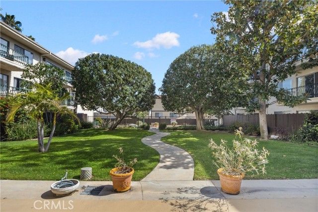 420 S Madison 304, Pasadena, CA 91101