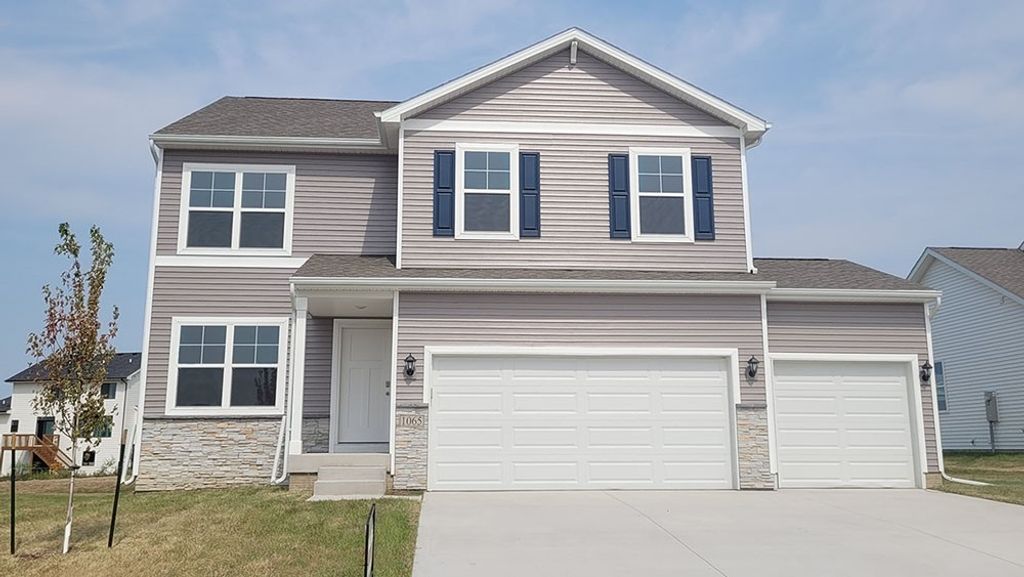 3304 12th Avenue SW, Altoona, IA 50009