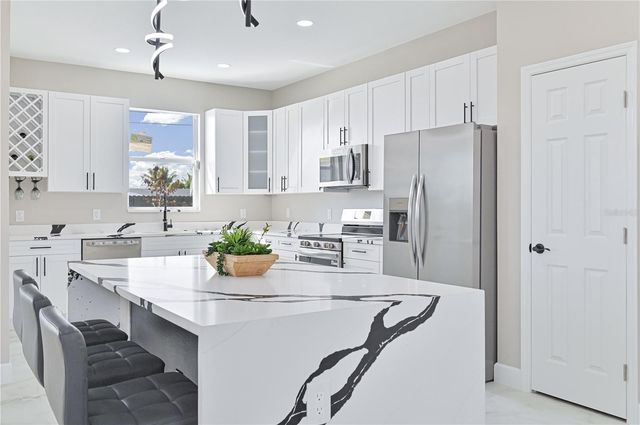 1326 NE 7TH PLACE, Cape Coral, FL 33909