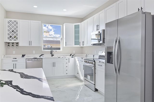 1326 NE 7TH PLACE, Cape Coral, FL 33909