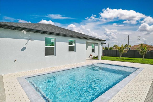 1326 NE 7TH PLACE, Cape Coral, FL 33909