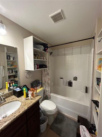 401 Live Oak Street B, College Station, TX 77840